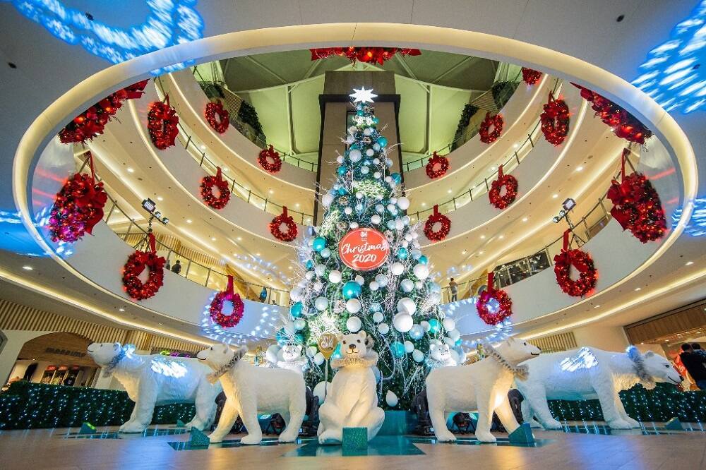 16 UniquelyThemed Christmas Trees In Public Spaces That We Love Metro.Style